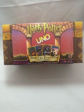 Warner Bros. Harry Potter UNO Special Edition - Red and Gold